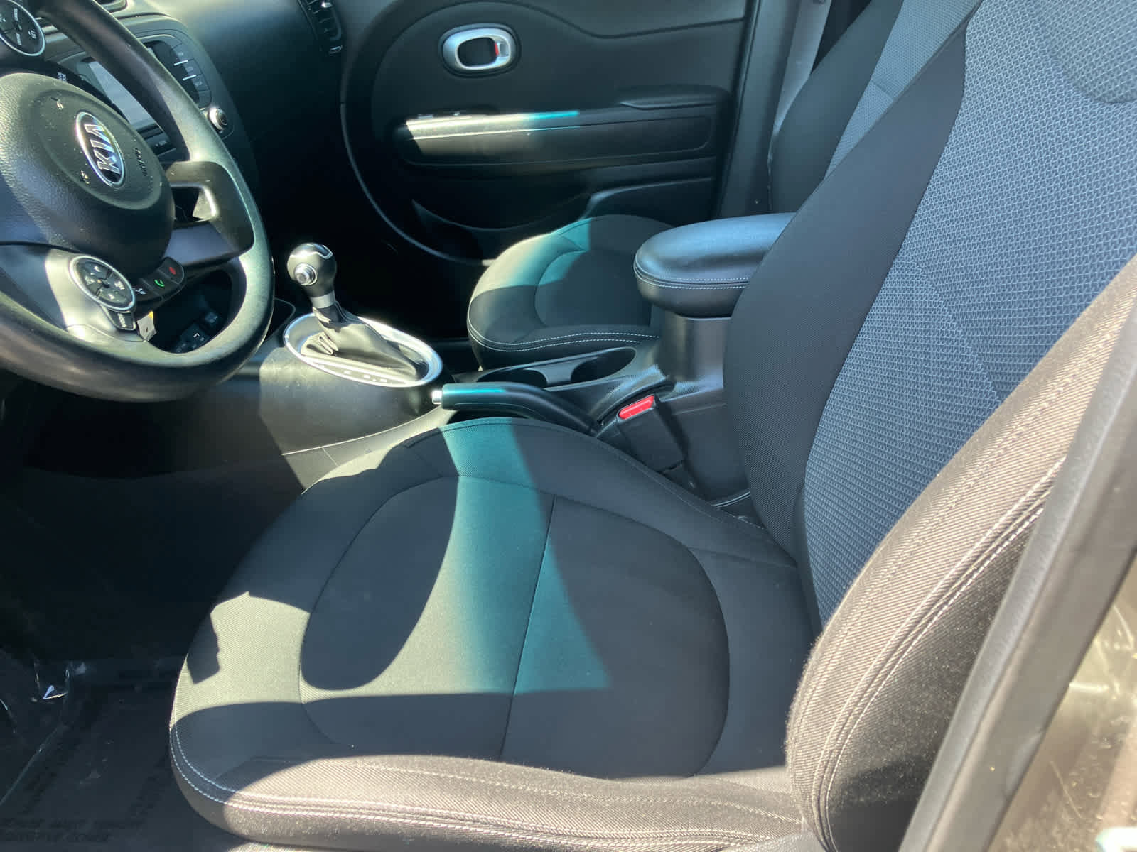 Used 2017 Kia Soul + FWD image 9