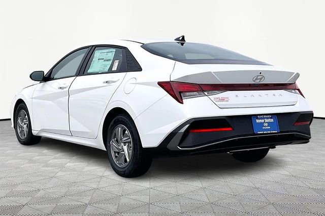 New 2026 Hyundai Elantra SE w/ Cargo Package image 3