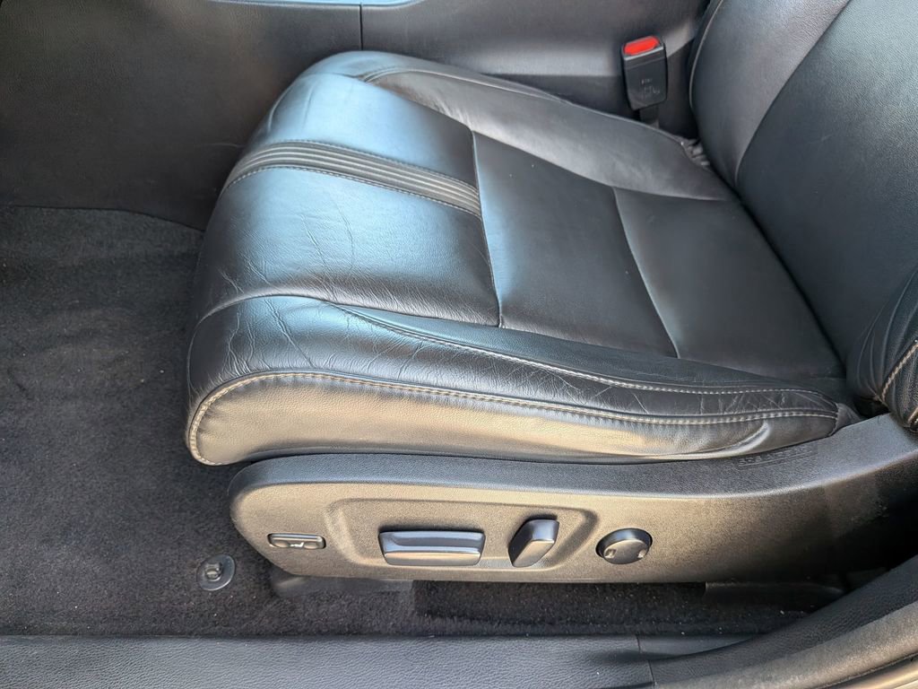 Used 2018 Toyota Highlander SE image 13
