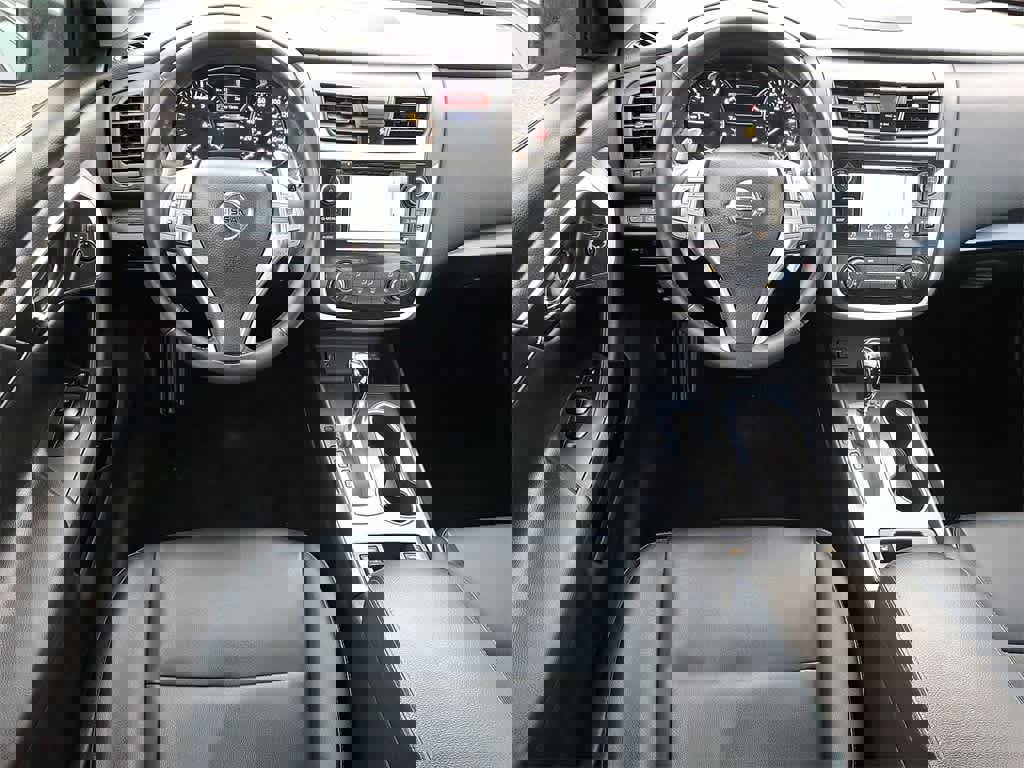 Used 2018 Nissan Altima 2.5 SR w/ SR Midnight Edition image 21