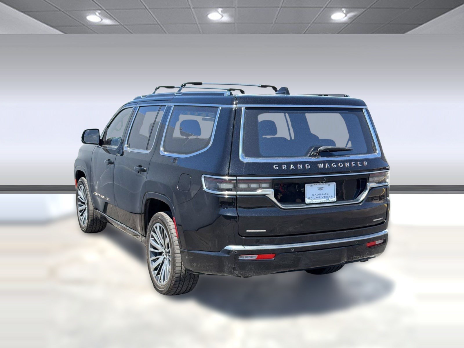 Used 2022 Jeep Grand Wagoneer Series III w/ Flexible Seating Group AWD/4WD image 3