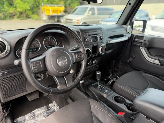 Used 2018 Jeep Wrangler Rubicon AWD/4WD image 18