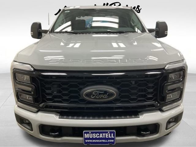 New 2025 Ford F350 XLT image 2