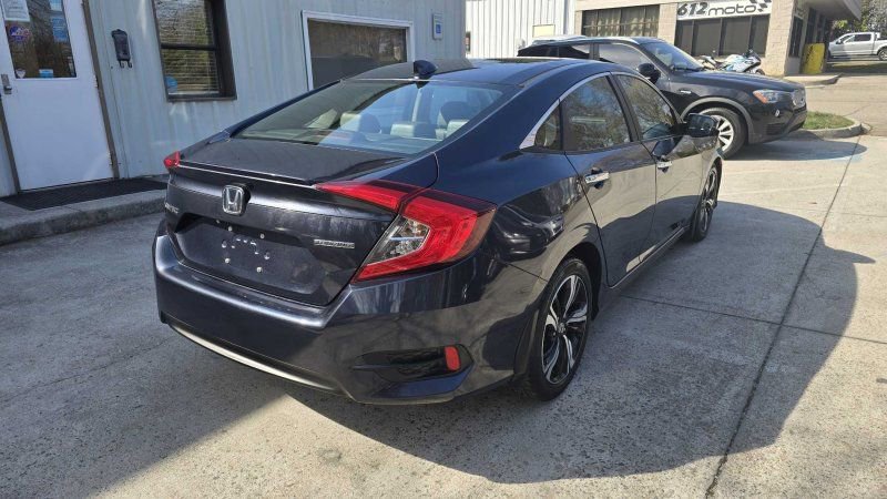 Used 2017 Honda Civic Touring image 5