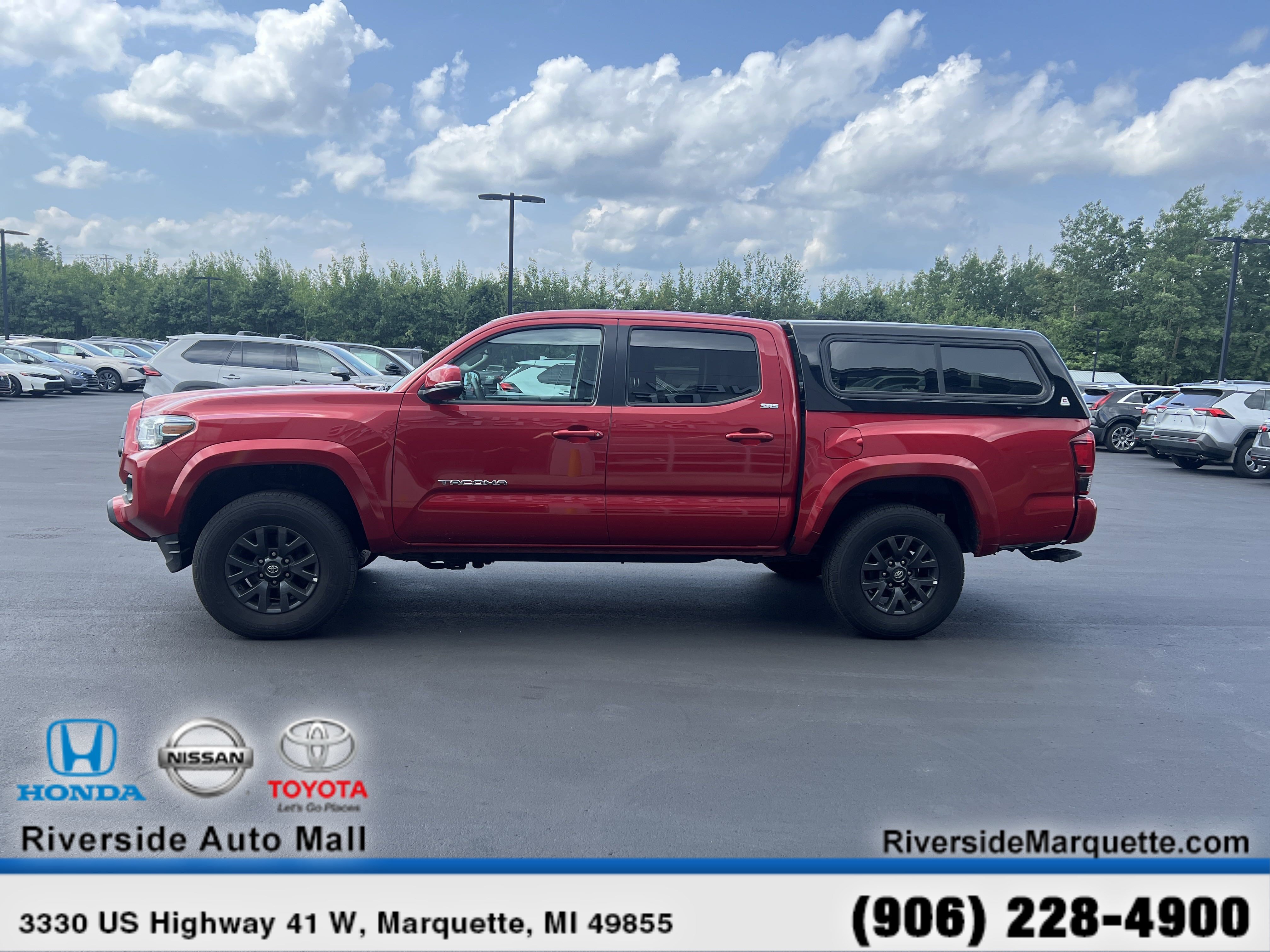 Used 2023 Toyota Tacoma SR5 w/ Technology Package image 4