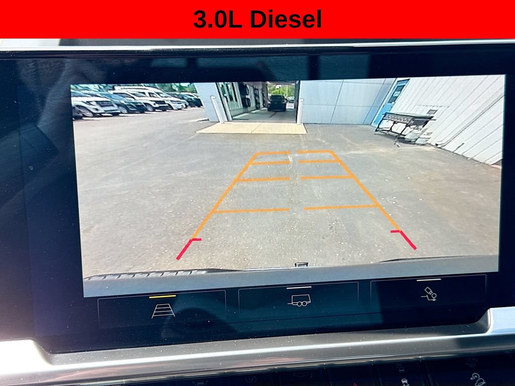 Used 2024 Chevrolet Silverado 1500 LT AWD/4WD image 14