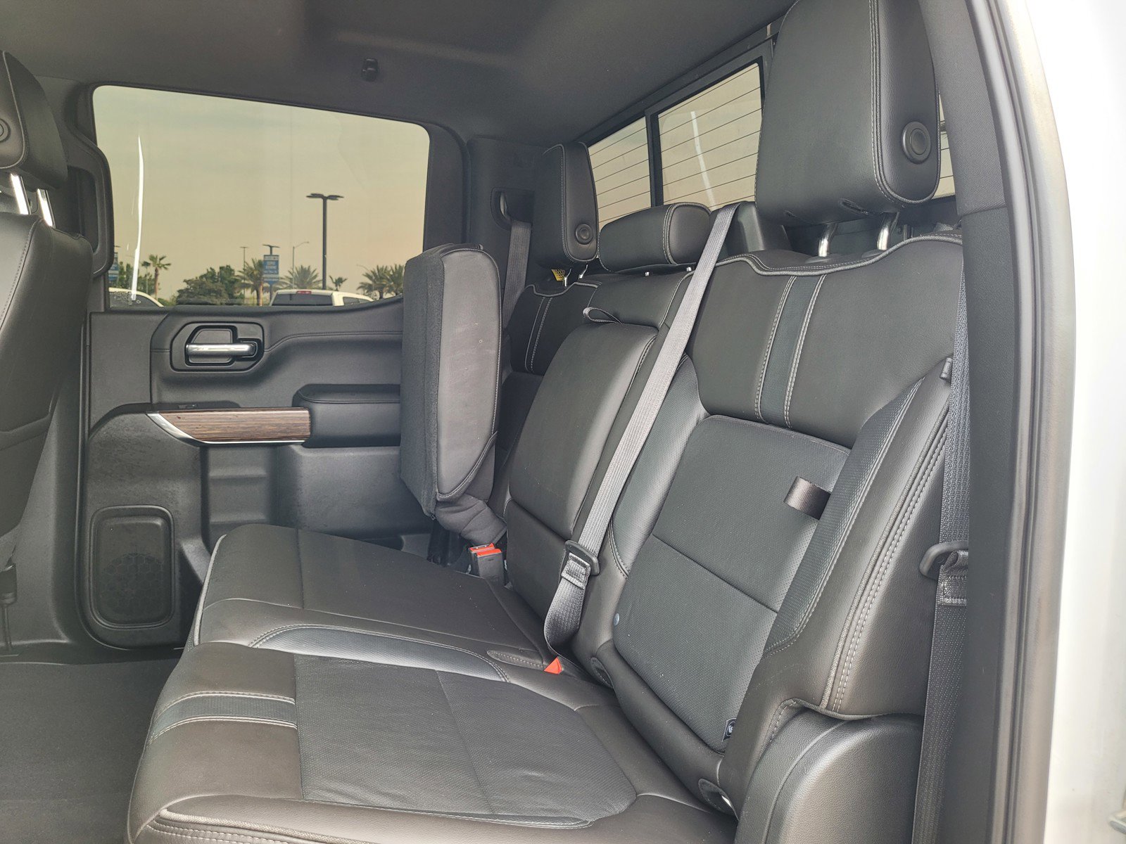 Used 2019 Chevrolet Silverado 1500 High Country w/ Technology Package image 12