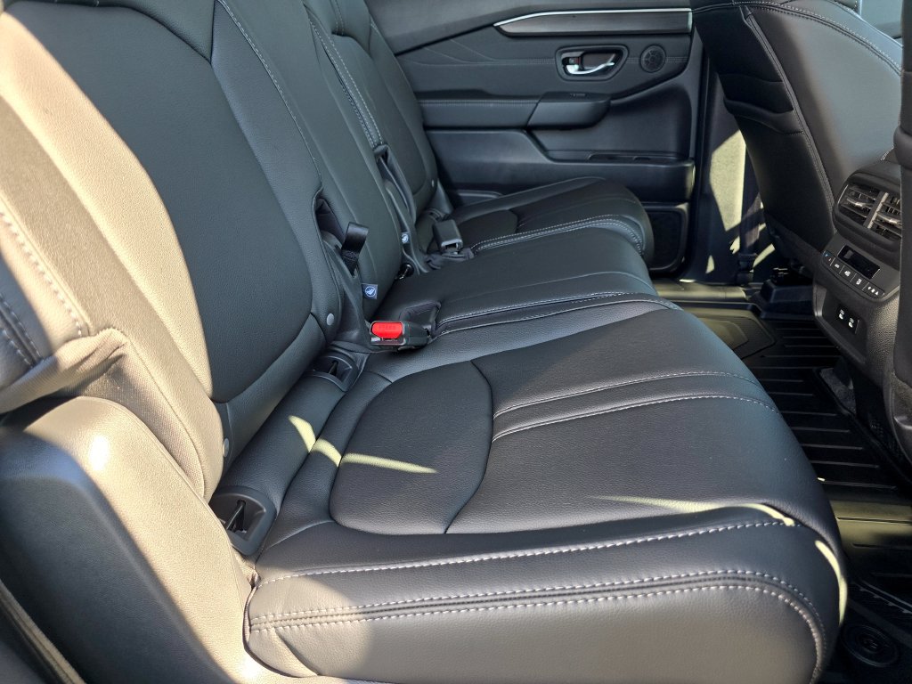 New 2026 Honda Pilot Touring image 13
