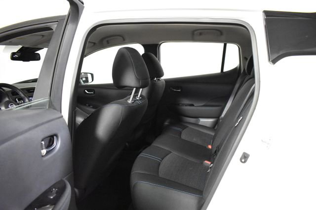 Certified 2025 Nissan Leaf SV Plus image 28