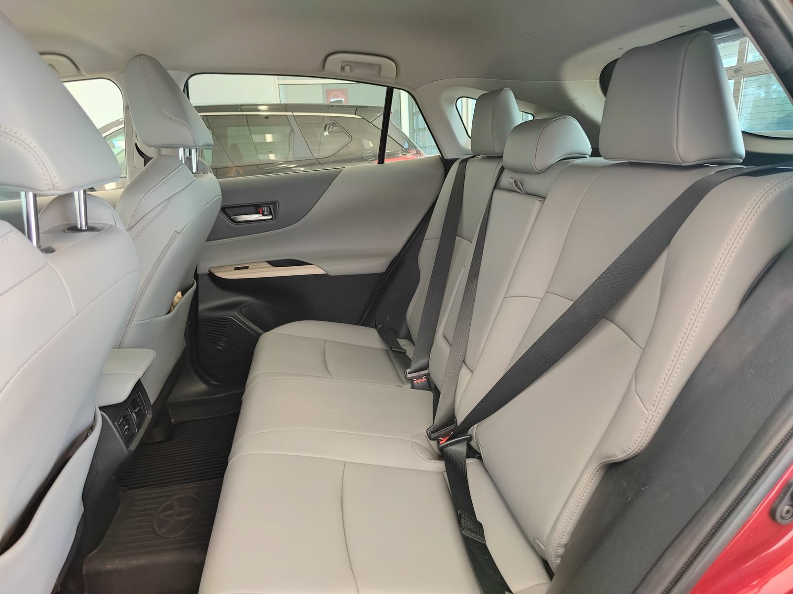Used 2023 Toyota Venza XLE AWD/4WD image 10