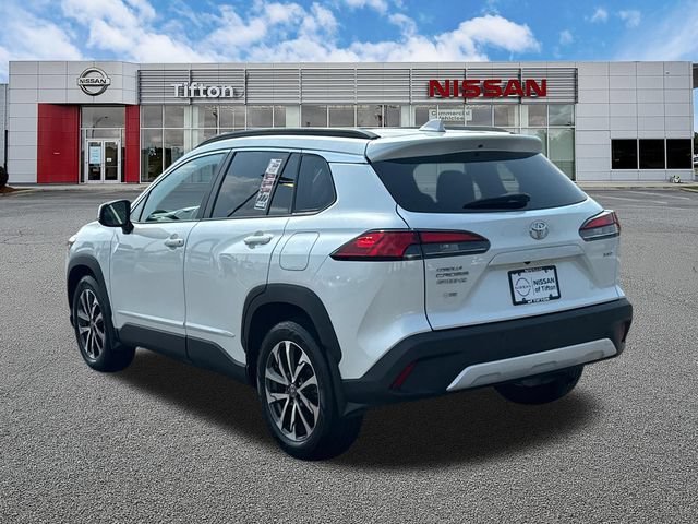 Used 2023 Toyota Corolla Cross XLE w/ Convenience Package FWD image 5