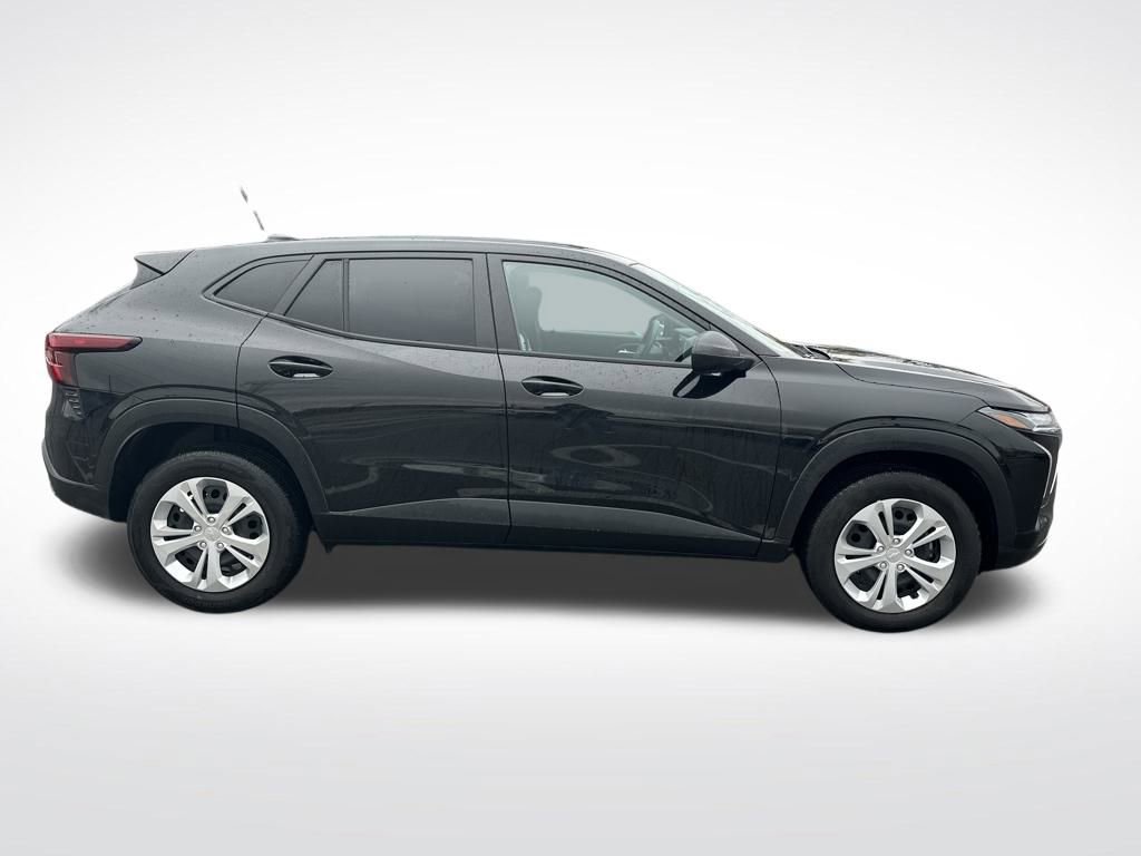 Certified 2024 Chevrolet Trax LS w/ Driver Confidence Package image 6