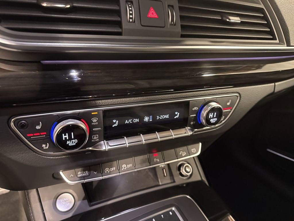 Used 2018 Audi Q5 Prestige w/ Prestige Package image 27
