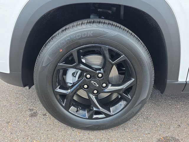 New 2026 Chevrolet Trax LT w/ Driver Confidence Package image 9