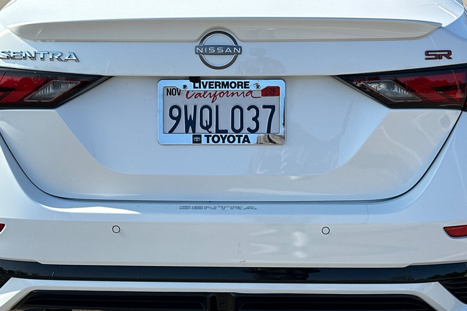 Used 2025 Nissan Sentra SR w/ SR Premium Package image 48