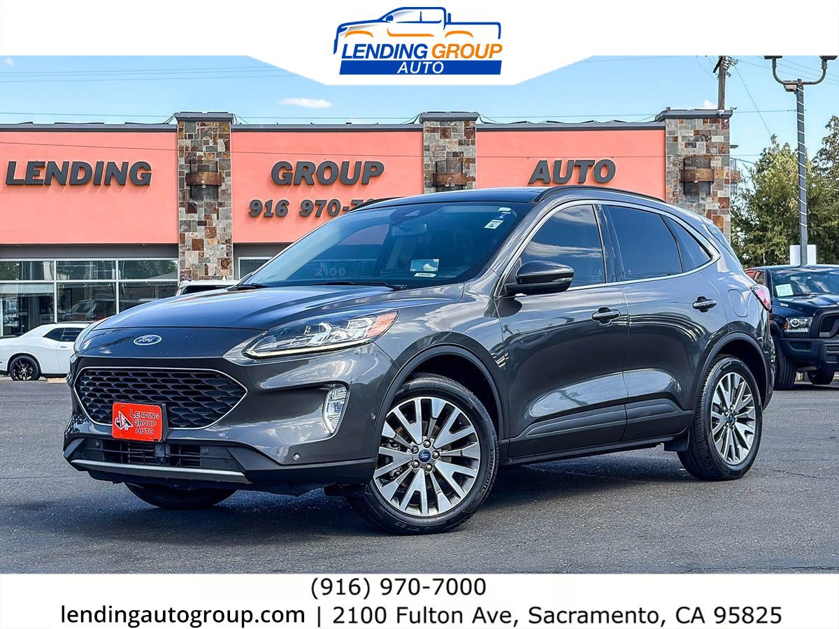 Used 2020 Ford Escape Titanium w/ Titanium Premium Package 2.0 AWD/4WD image 1