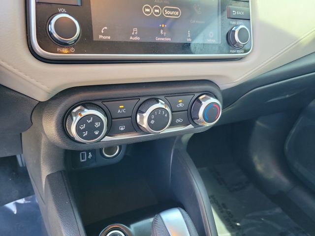 Used 2021 Nissan Versa SV FWD image 21