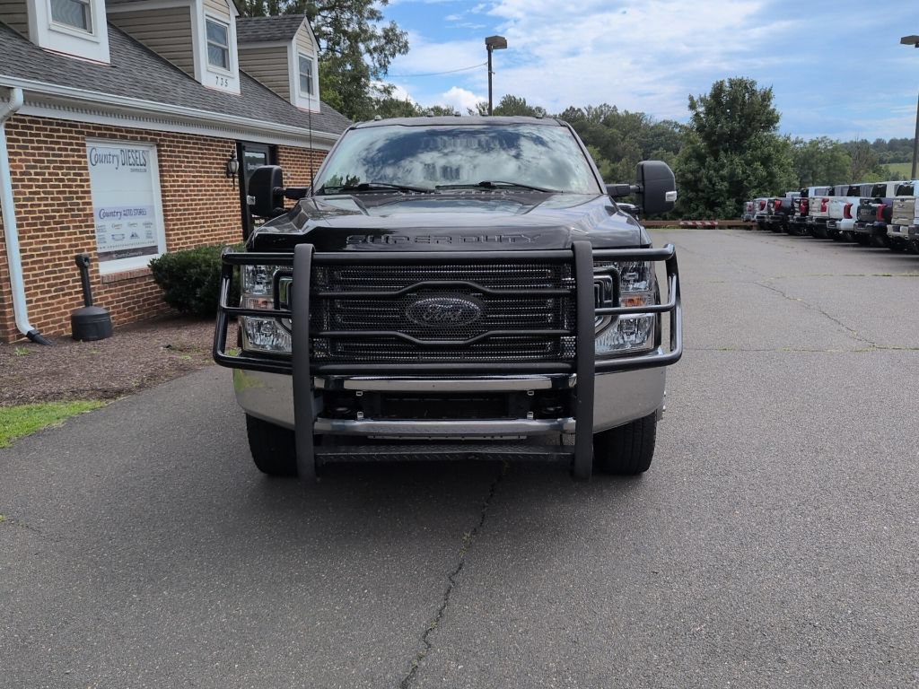 Used 2022 Ford F350 XL w/ STX Appearance Package AWD/4WD image 2