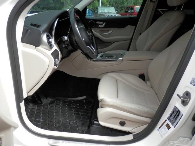 Used 2022 Mercedes-Benz GLC 300 4MATIC image 17