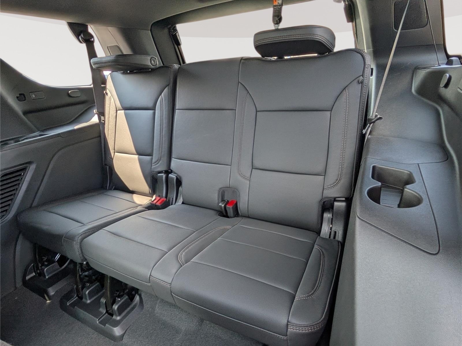 New 2026 Chevrolet Tahoe High Country AWD/4WD image 13
