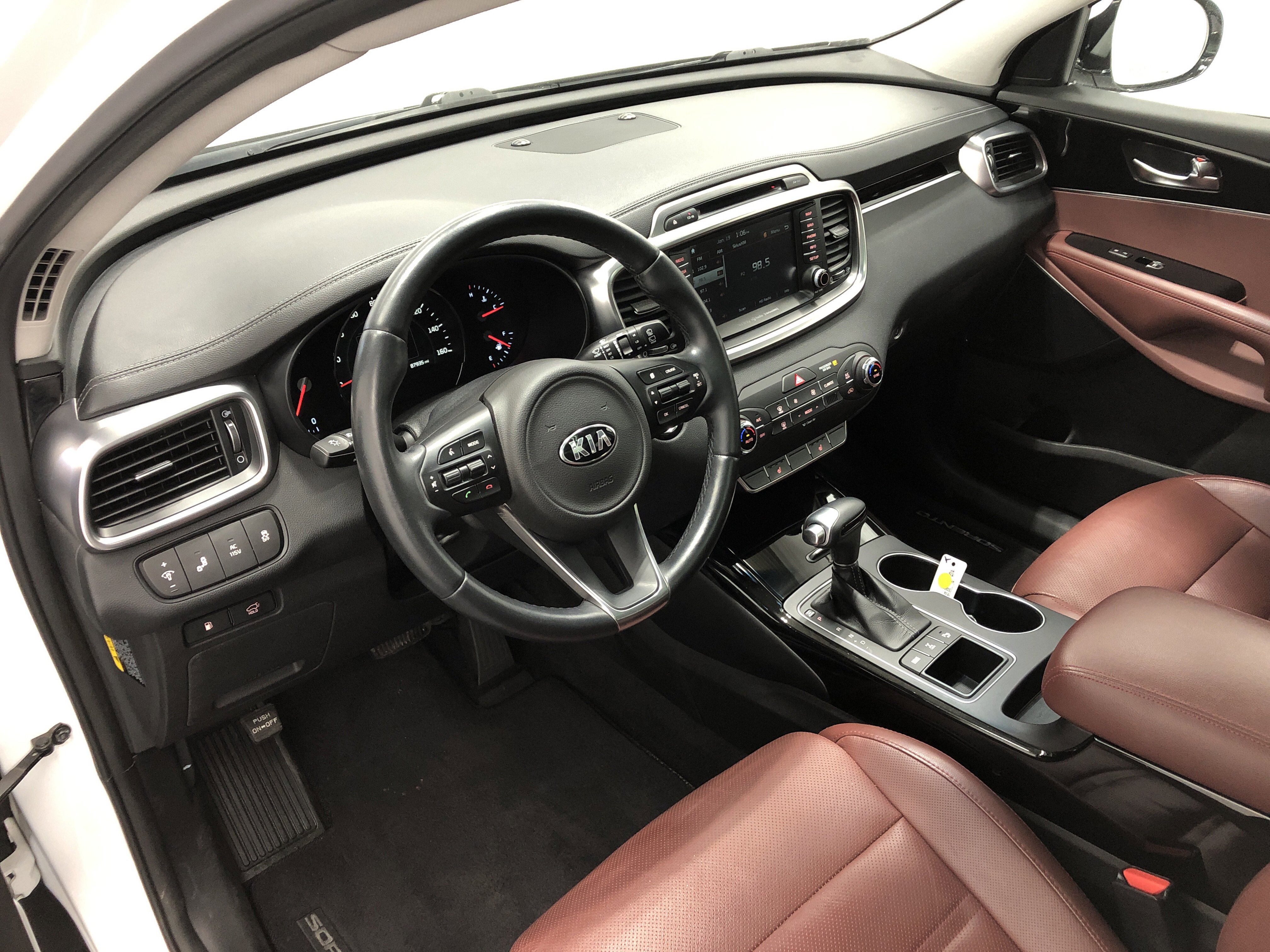 Used 2017 Kia Sorento SX image 16