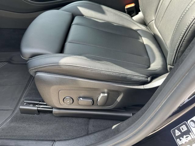 Certified 2025 BMW X4 xDrive30i w/ Premium Package AWD/4WD image 28