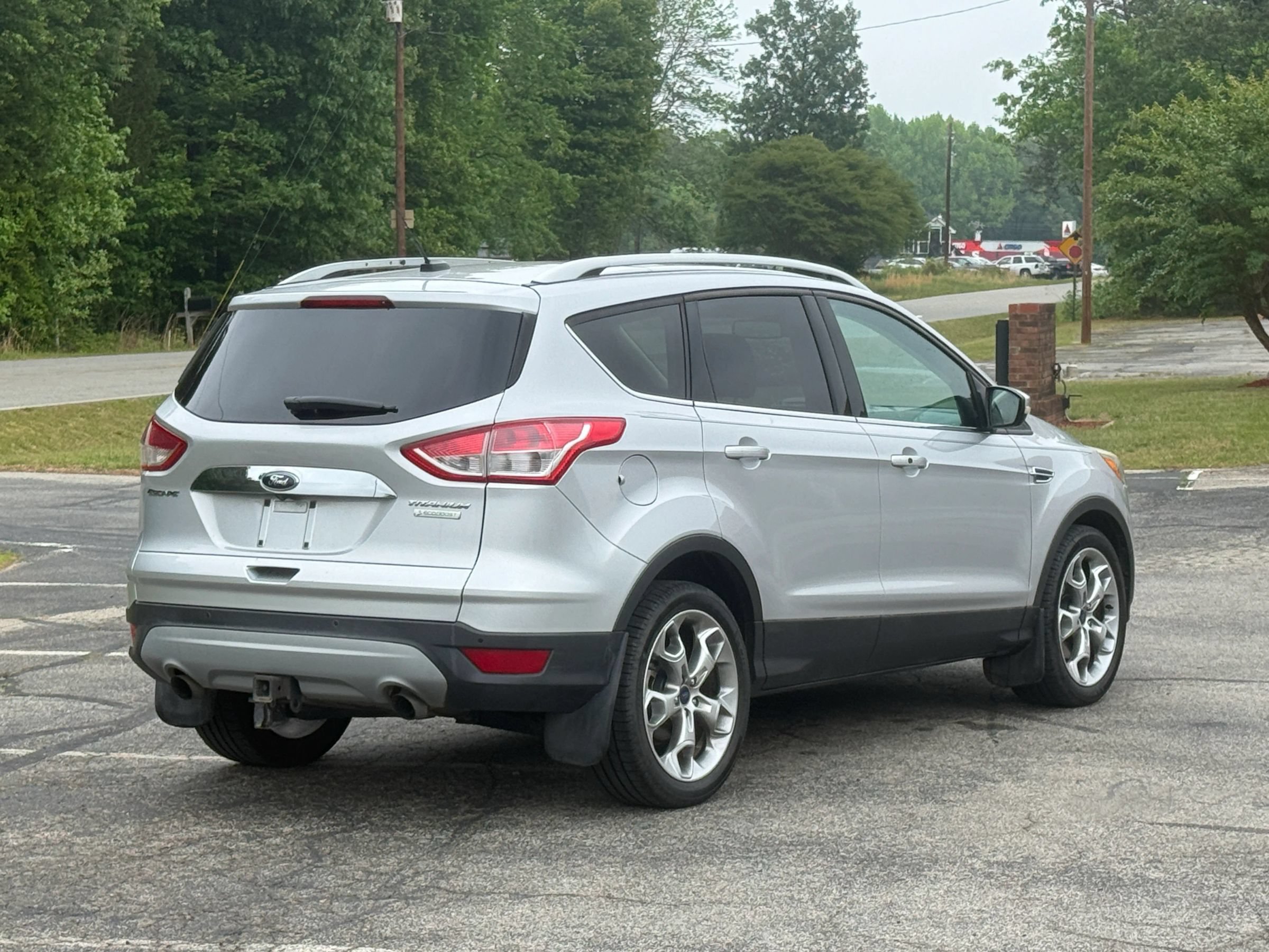 Used 2015 Ford Escape Titanium w/ Equipment Group 301A FWD image 4
