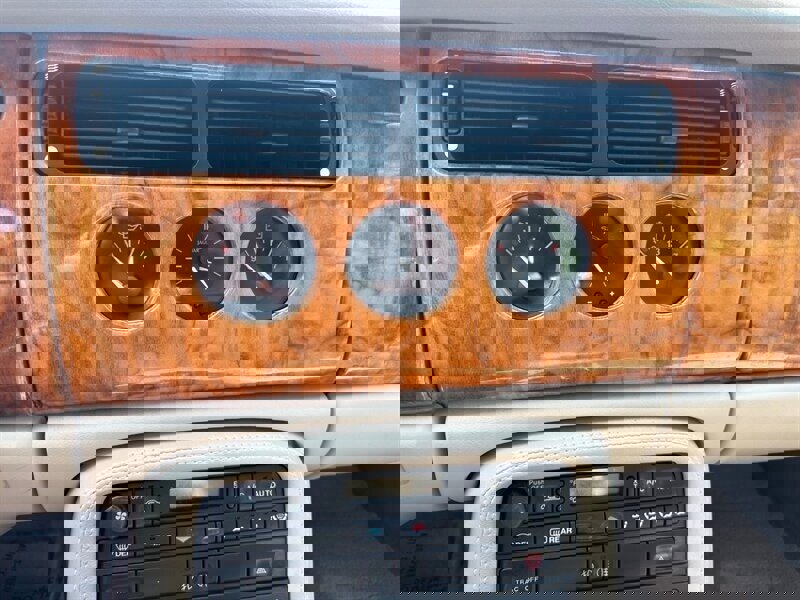 Used 2005 Jaguar XK8 Convertible image 24