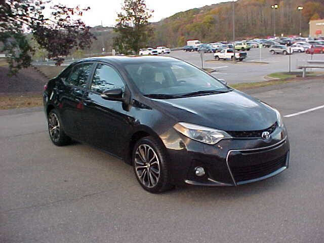 Used 2015 Toyota Corolla S image 2