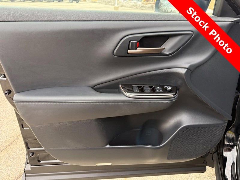 Used 2026 Toyota Crown XLE image 19