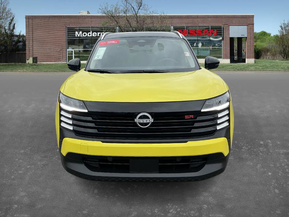 Used 2025 Nissan Kicks SR w/ SR Premium Package image 6