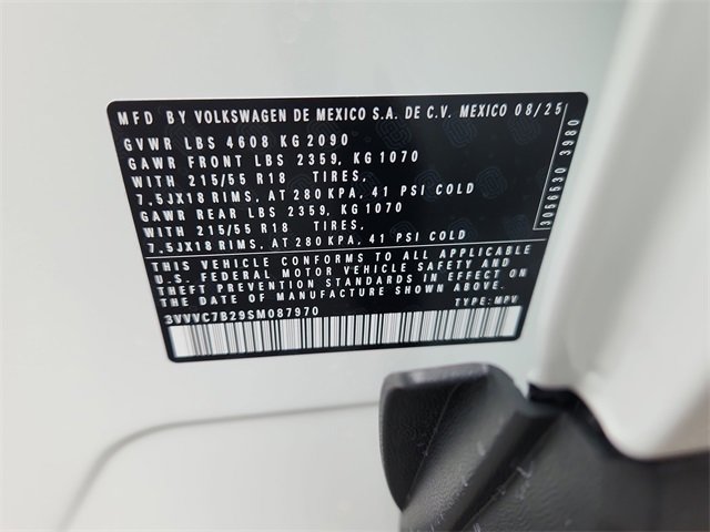 New 2025 Volkswagen Taos SE image 10