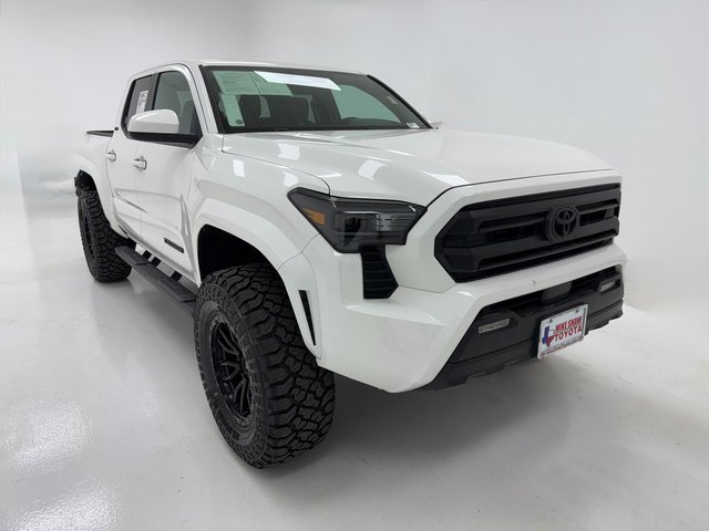 Used 2024 Toyota Tacoma SR5 image 2
