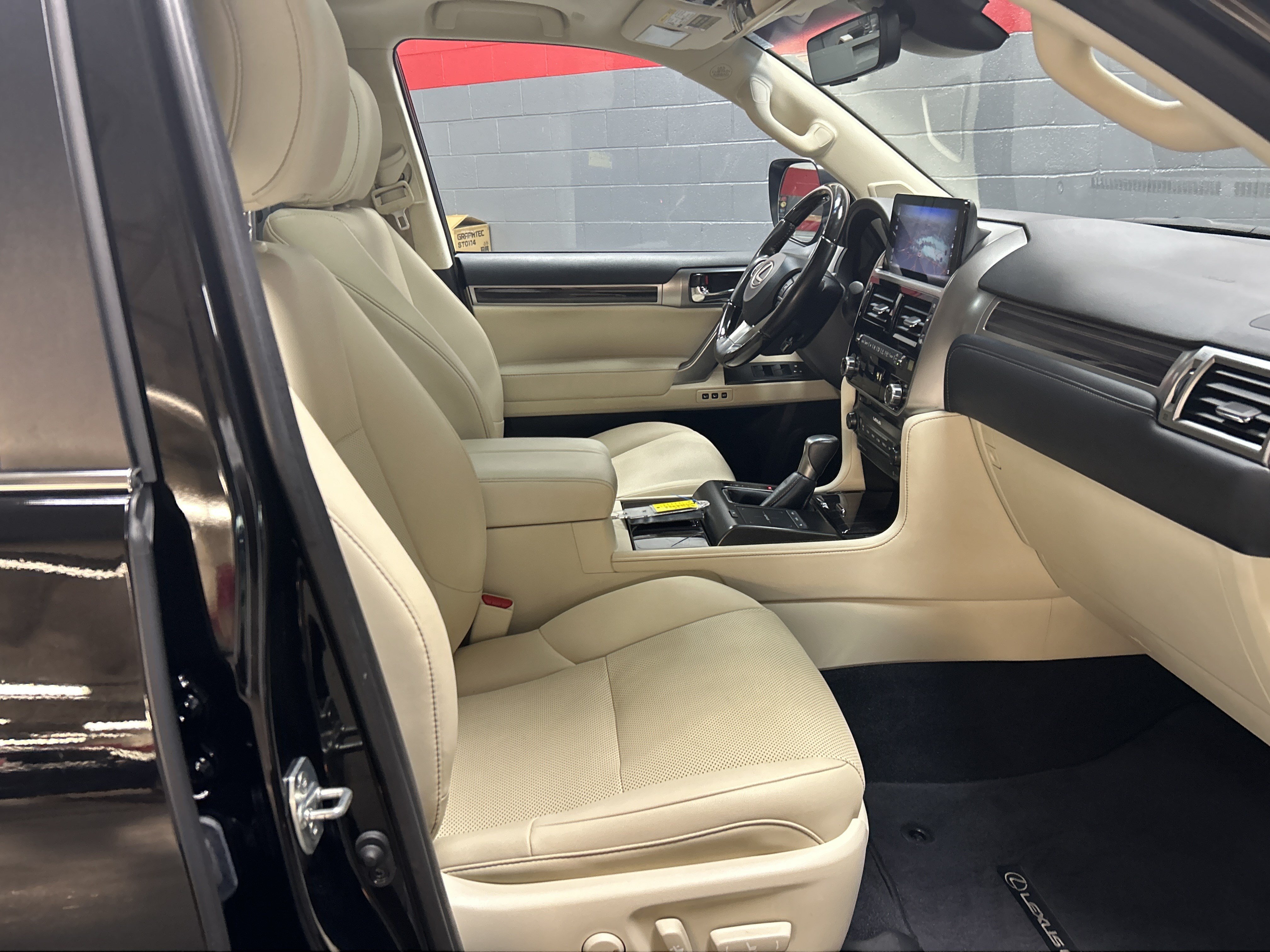 Used 2023 Lexus GX 460 Premium w/ Premium Package AWD/4WD image 33