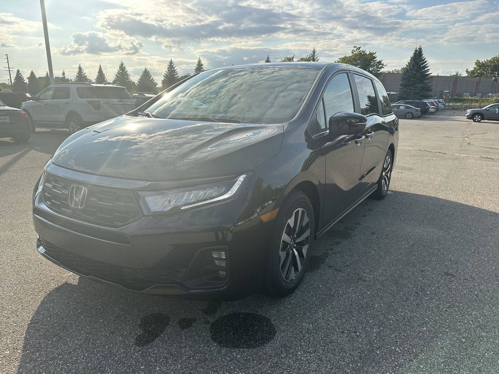 New 2026 Honda Odyssey EX-L image 3