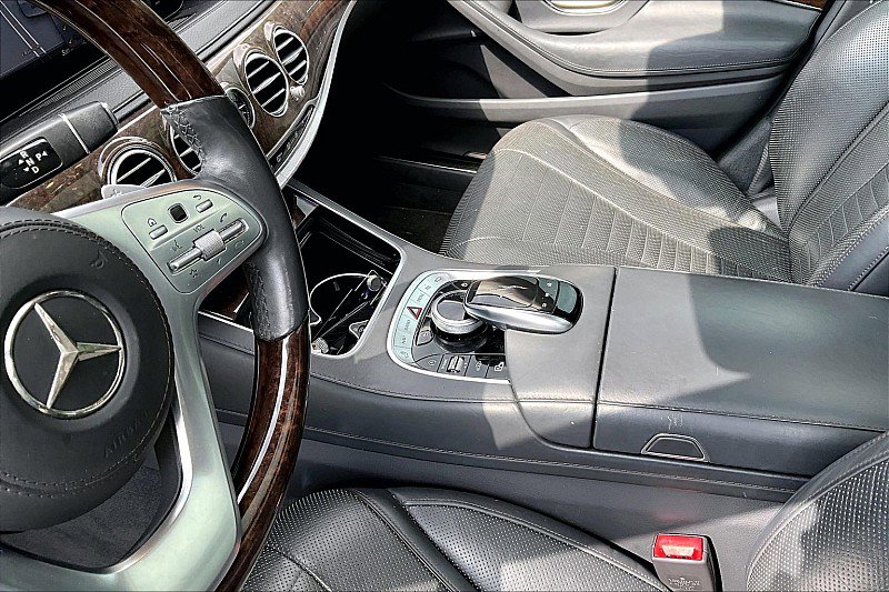 Used 2018 Mercedes-Benz S 560 4MATIC Sedan image 12