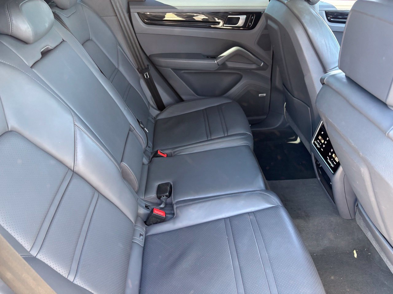 Used 2019 Porsche Cayenne E-Hybrid AWD/4WD image 14