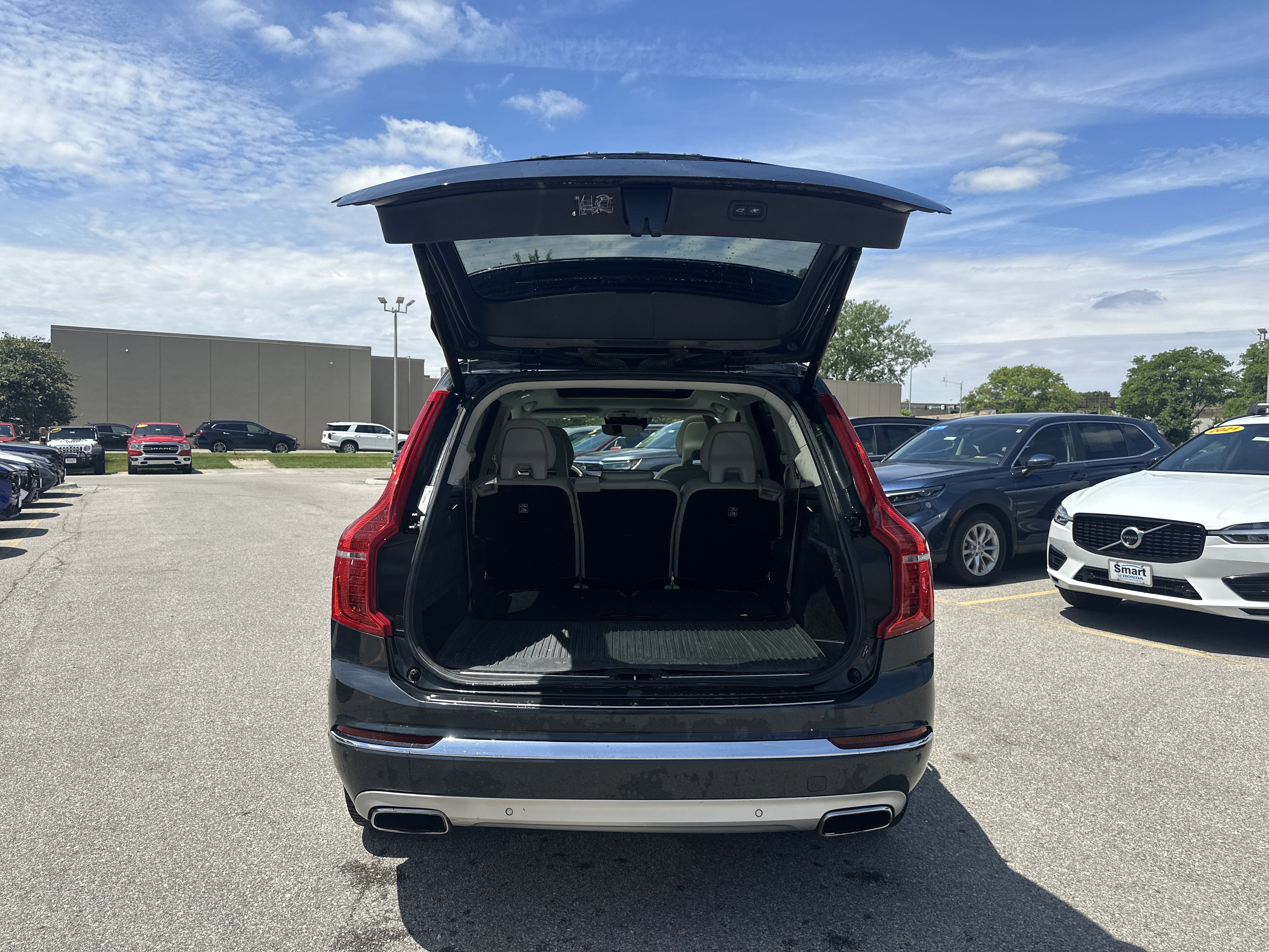 Used 2021 Volvo XC90 T6 Inscription w/ Advanced Package AWD/4WD image 10