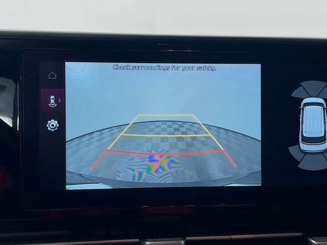 Used 2024 Kia Carnival EX image 15