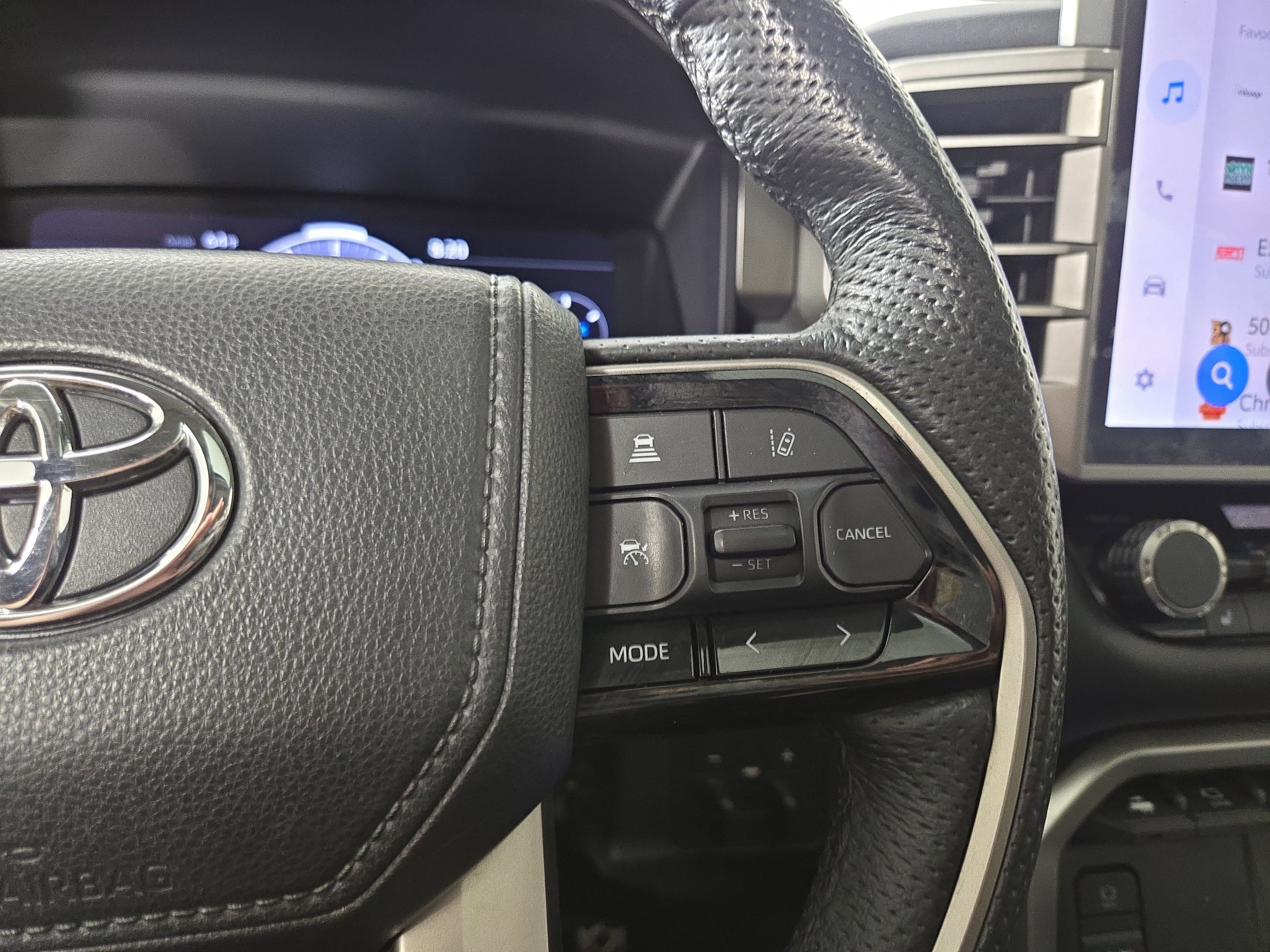 Used 2023 Toyota Sequoia SR5 w/ SR5 Premium Package AWD/4WD image 17