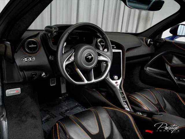 Used 2024 McLaren 750S Spider RWD image 38