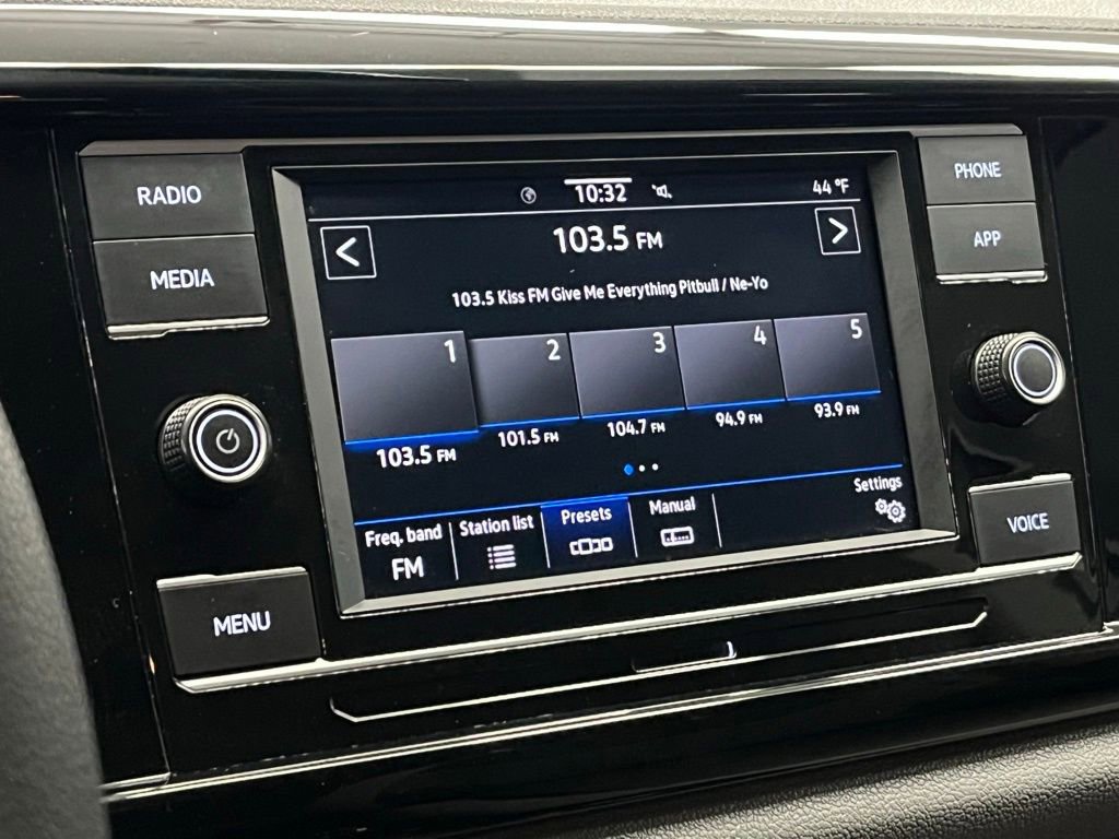 Certified 2022 Volkswagen Taos S image 26