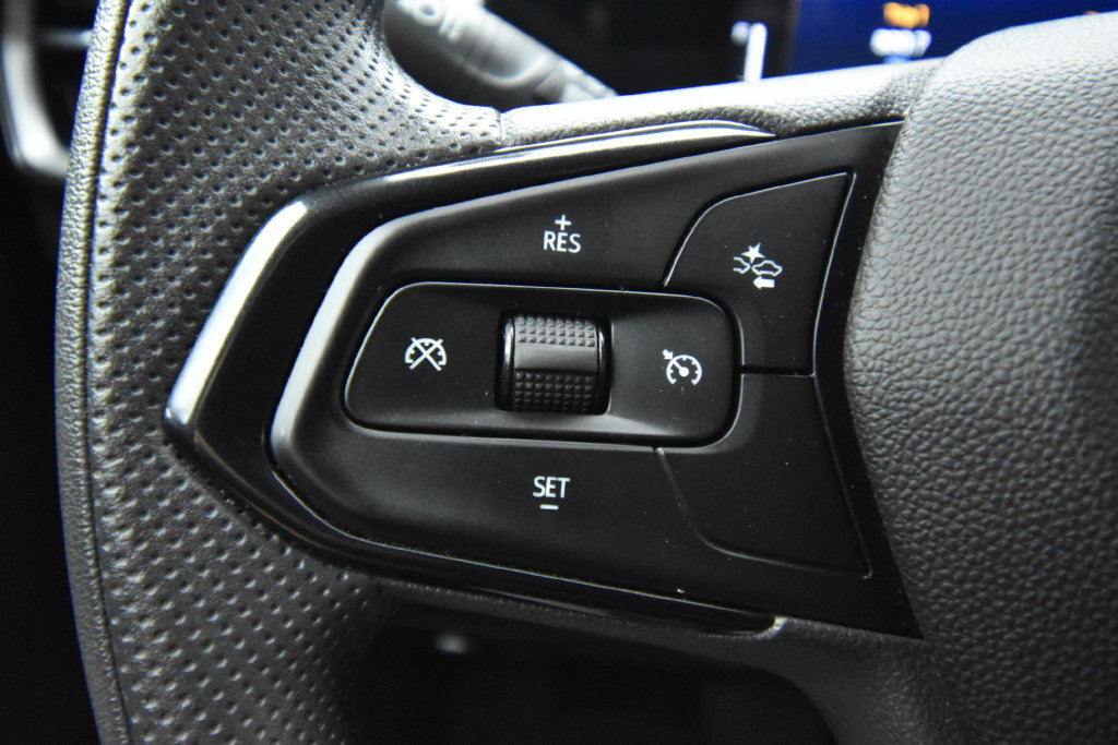 Used 2025 Chevrolet TrailBlazer LT AWD/4WD image 27
