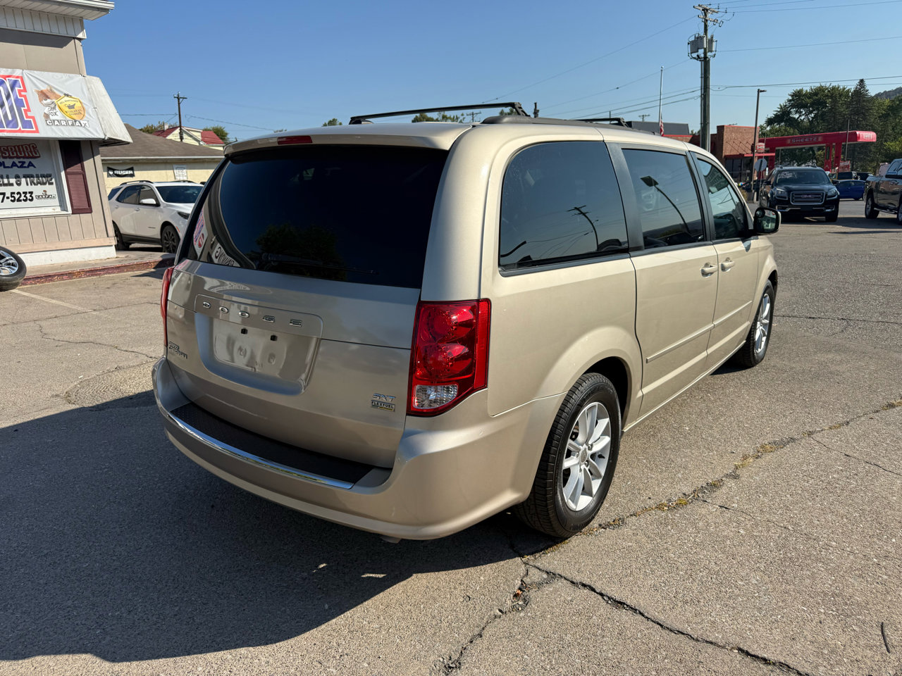 Used 2016 Dodge Grand Caravan SXT image 9