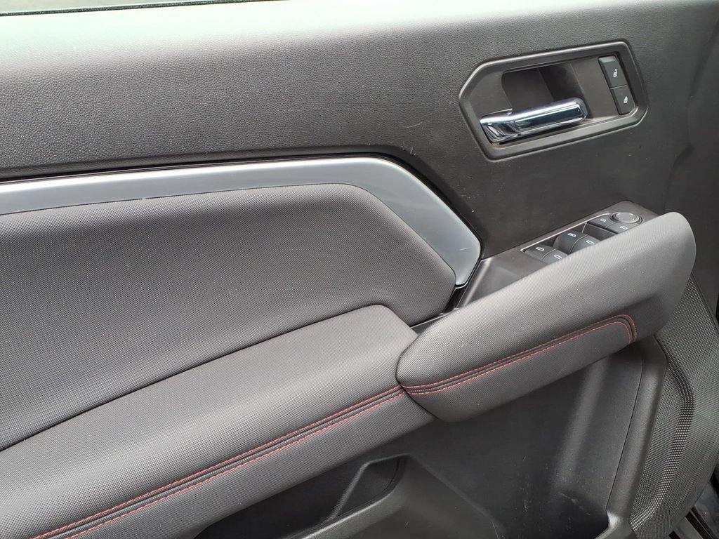 Used 2024 Chevrolet Colorado Z71 AWD/4WD image 5