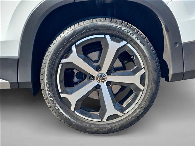 Used 2025 Volkswagen Tiguan SE FWD image 30