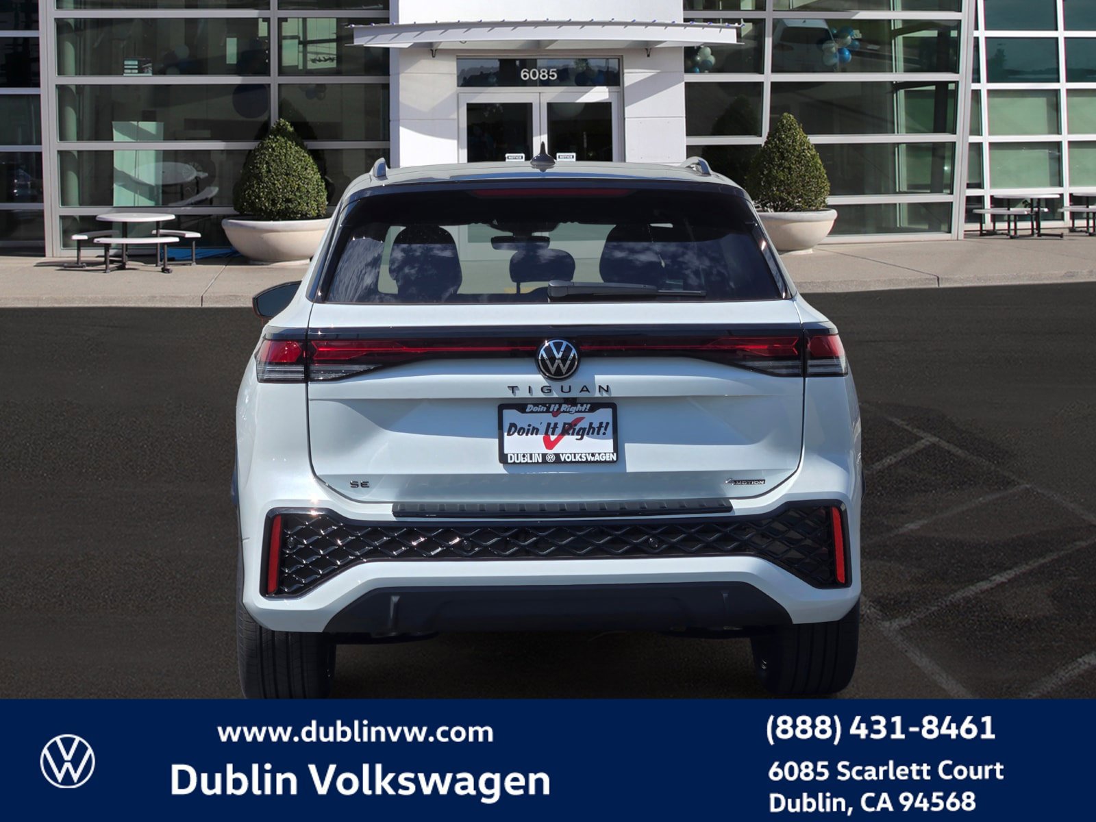 New 2026 Volkswagen Tiguan SE R-Line AWD/4WD image 5
