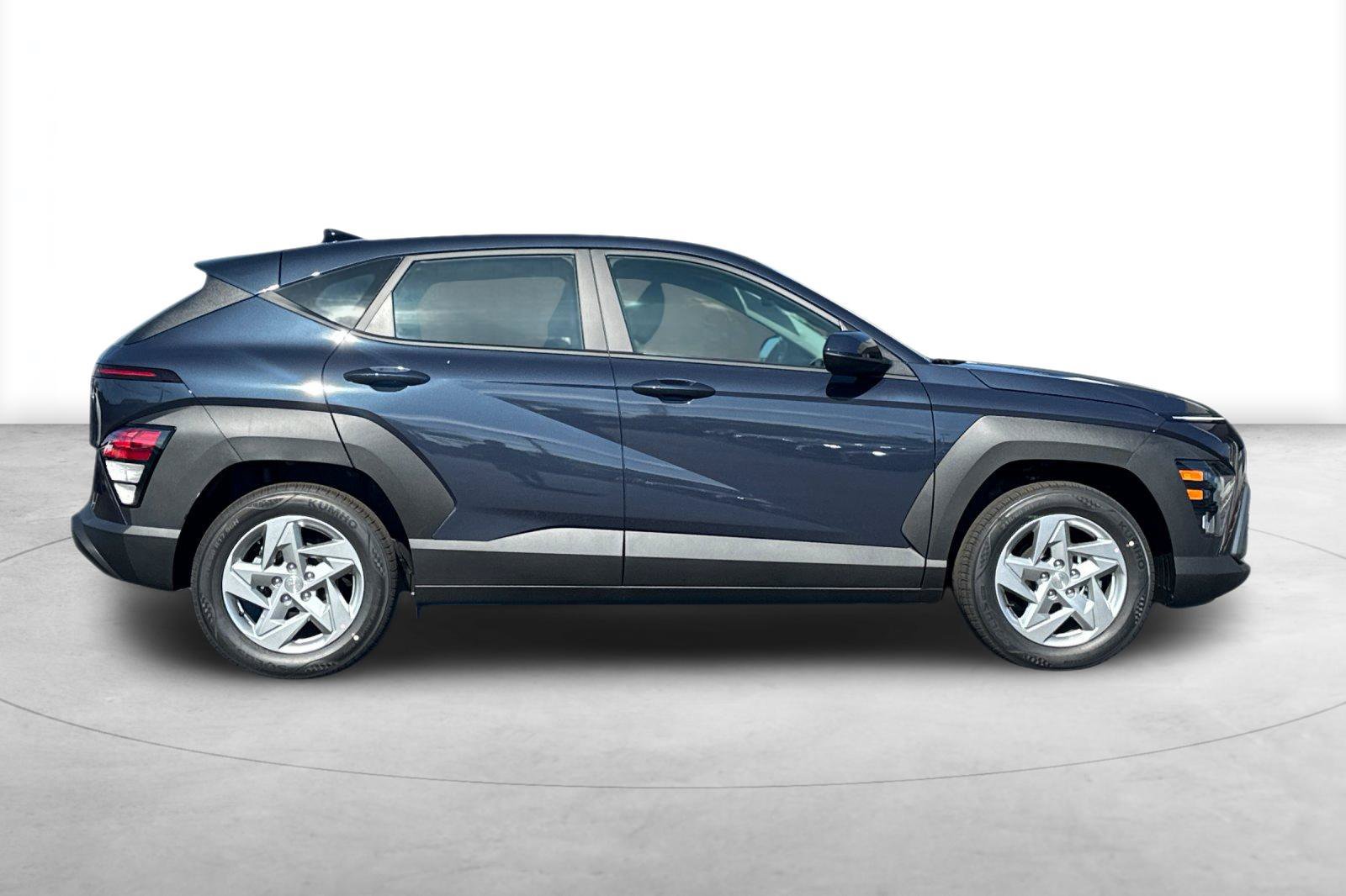 New 2027 Hyundai Kona SE FWD image 7