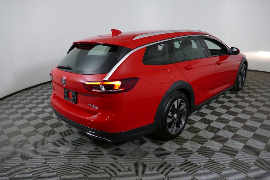 Used 2019 Buick Regal Preferred AWD/4WD image 3