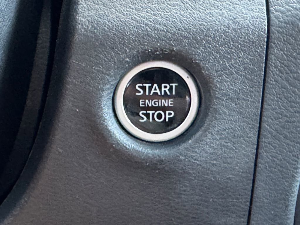 Used 2024 Nissan Frontier PRO-4X w/ Off-Road Protection Package image 17